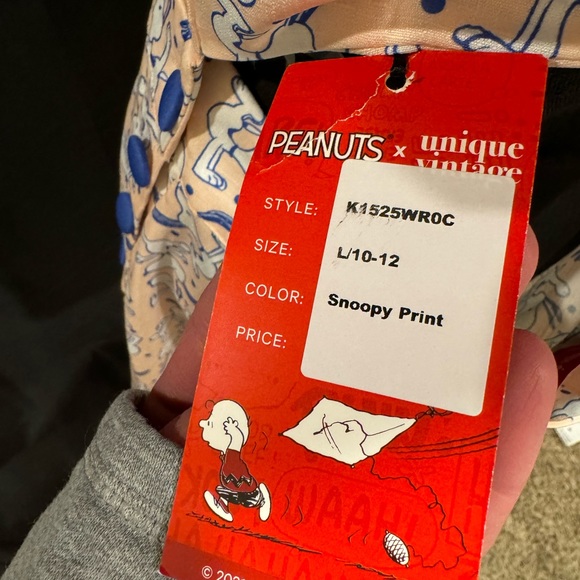 Fun and cute Snoopy romper! - Picture 2 of 11